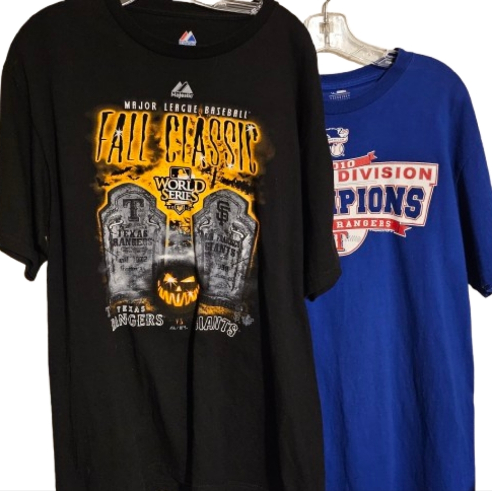 📣 2 Texas ⭐ Rangers ⚾ Tshirt 2010 Season Halloween 🎃 & West Win M-L 😍